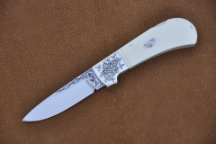 Rosa de Mayo 827